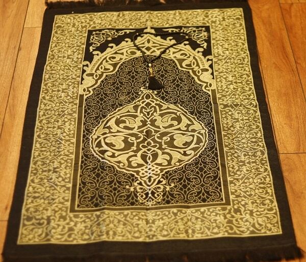 Streetwork Prayer Rug for Migrant Youth 2023